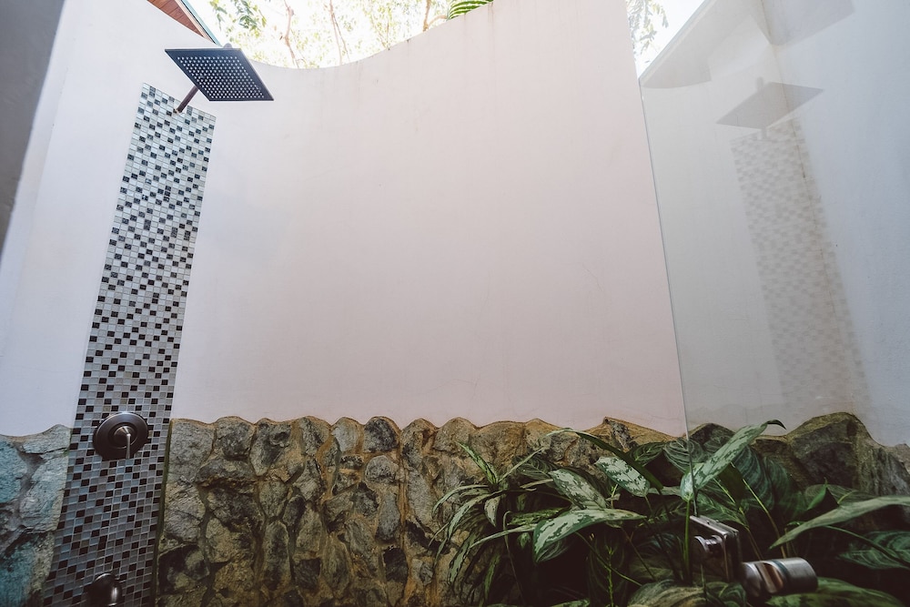 iluminar beachfront suite