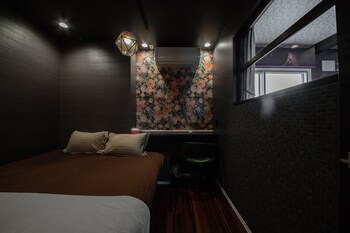 the beehive aioi