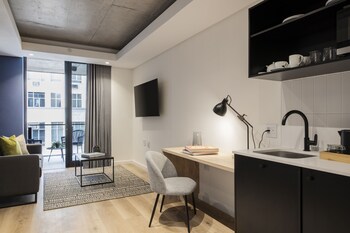 home suite hotels station house