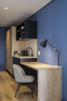 home suite hotels station house