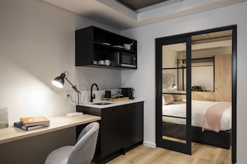 home suite hotels station house