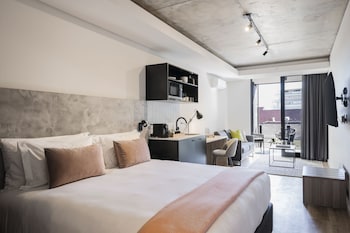 home suite hotels station house