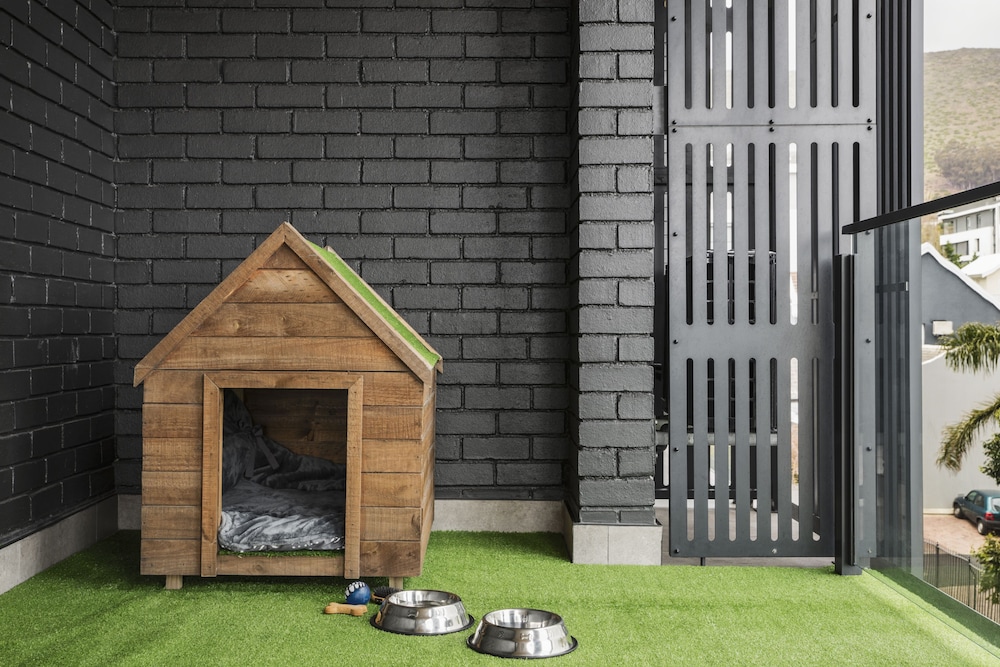 home suite hotels station house