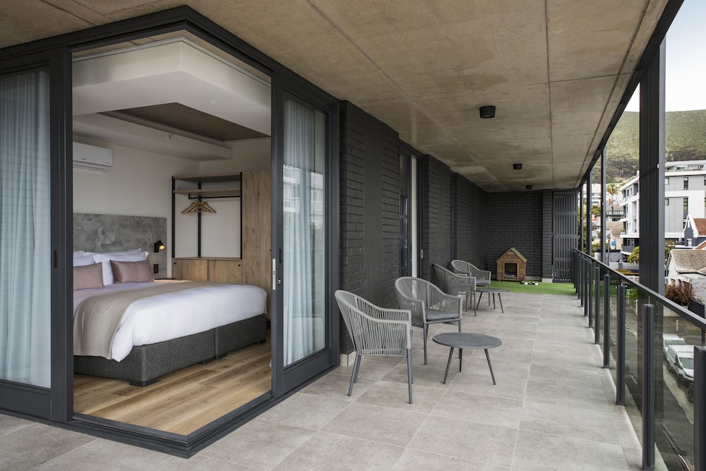 home suite hotels station house