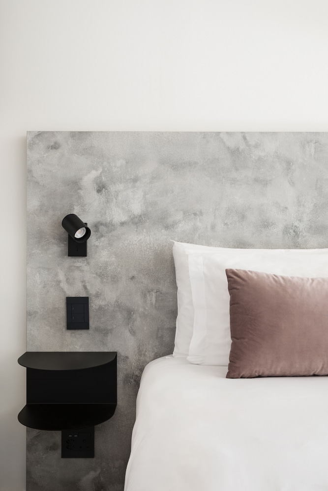 home suite hotels station house