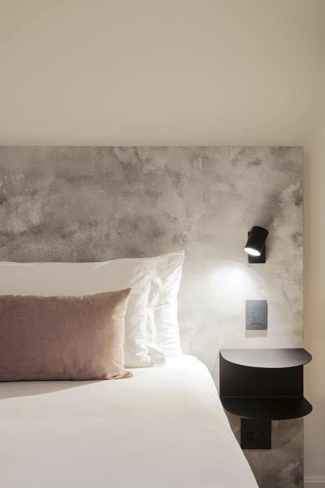 home suite hotels station house