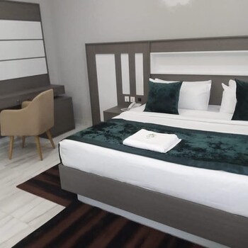 city green hotel yola