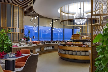 peninsula hotel danang