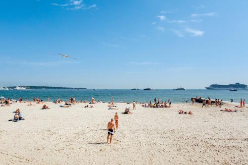 hotelf1 antibes sophia antipolis