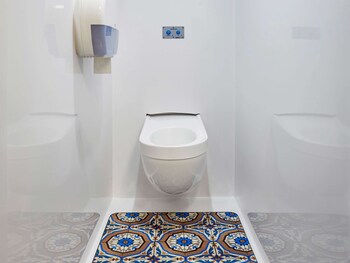 hotelf1 antibes sophia antipolis