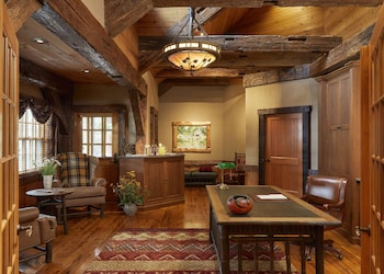 the chatwal lodge all inclusive