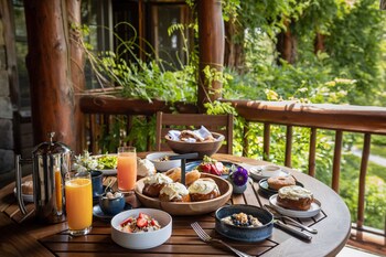 the chatwal lodge all inclusive