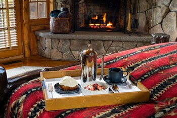 the chatwal lodge all inclusive