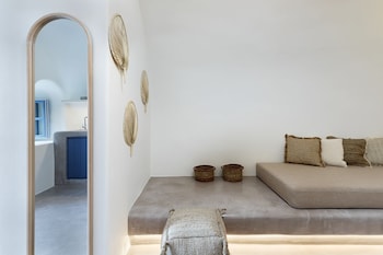 acave santorini suites