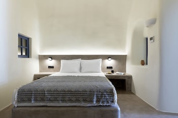 acave santorini suites