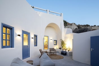 acave santorini suites