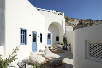 acave santorini suites