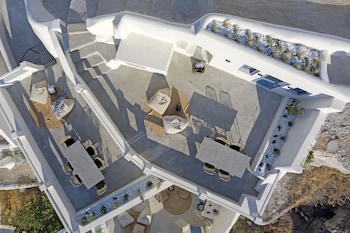 acave santorini suites
