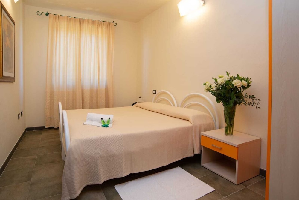 sena hotel
