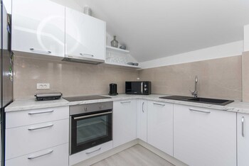 apartment gloria