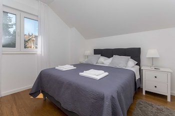 apartment gloria
