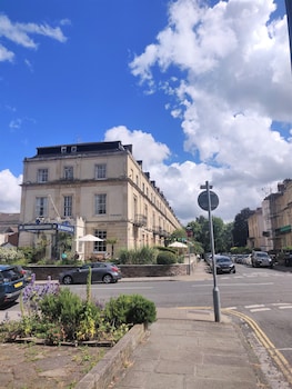 10 bed clifton townhouse