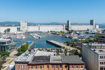 spectacular 3 bdrm old quebec penthouse