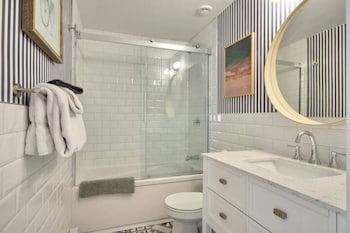 spectacular 3 bdrm old quebec penthouse