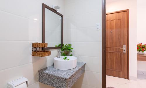 hotel apollo vacation