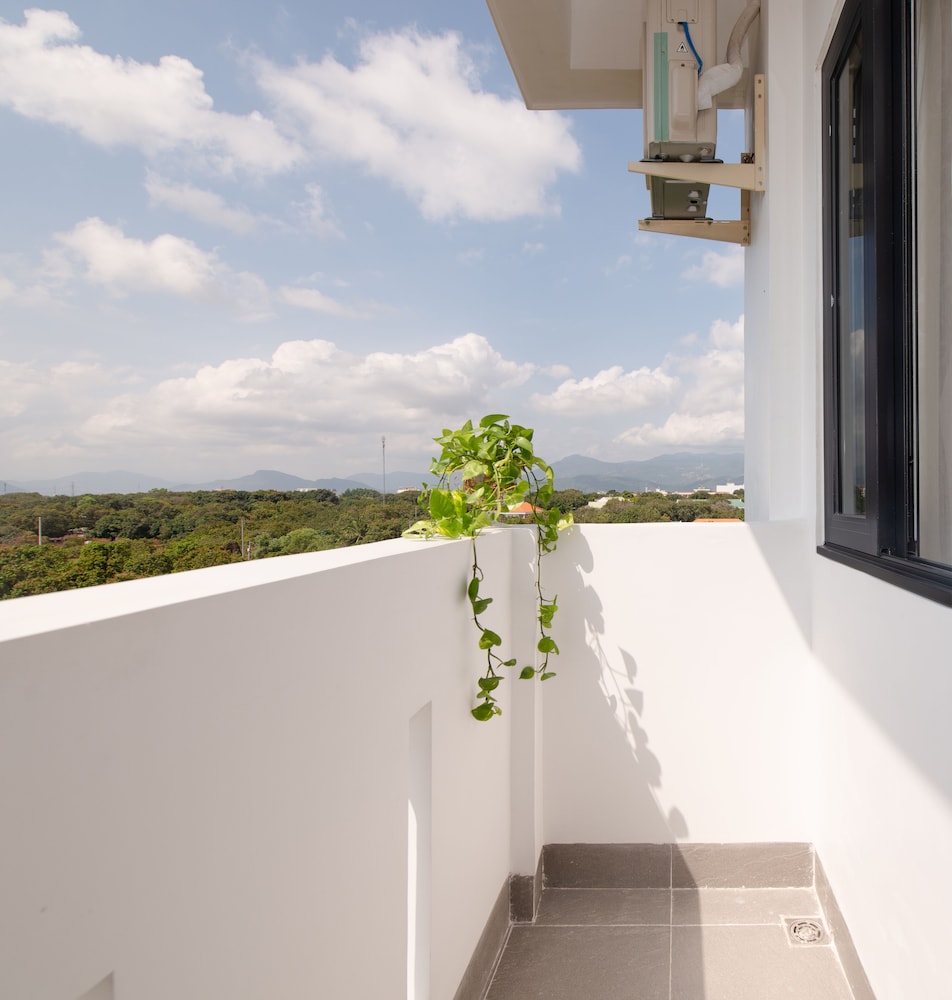 hotel apollo vacation