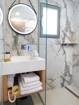 metropolitan pearl boutique hotel