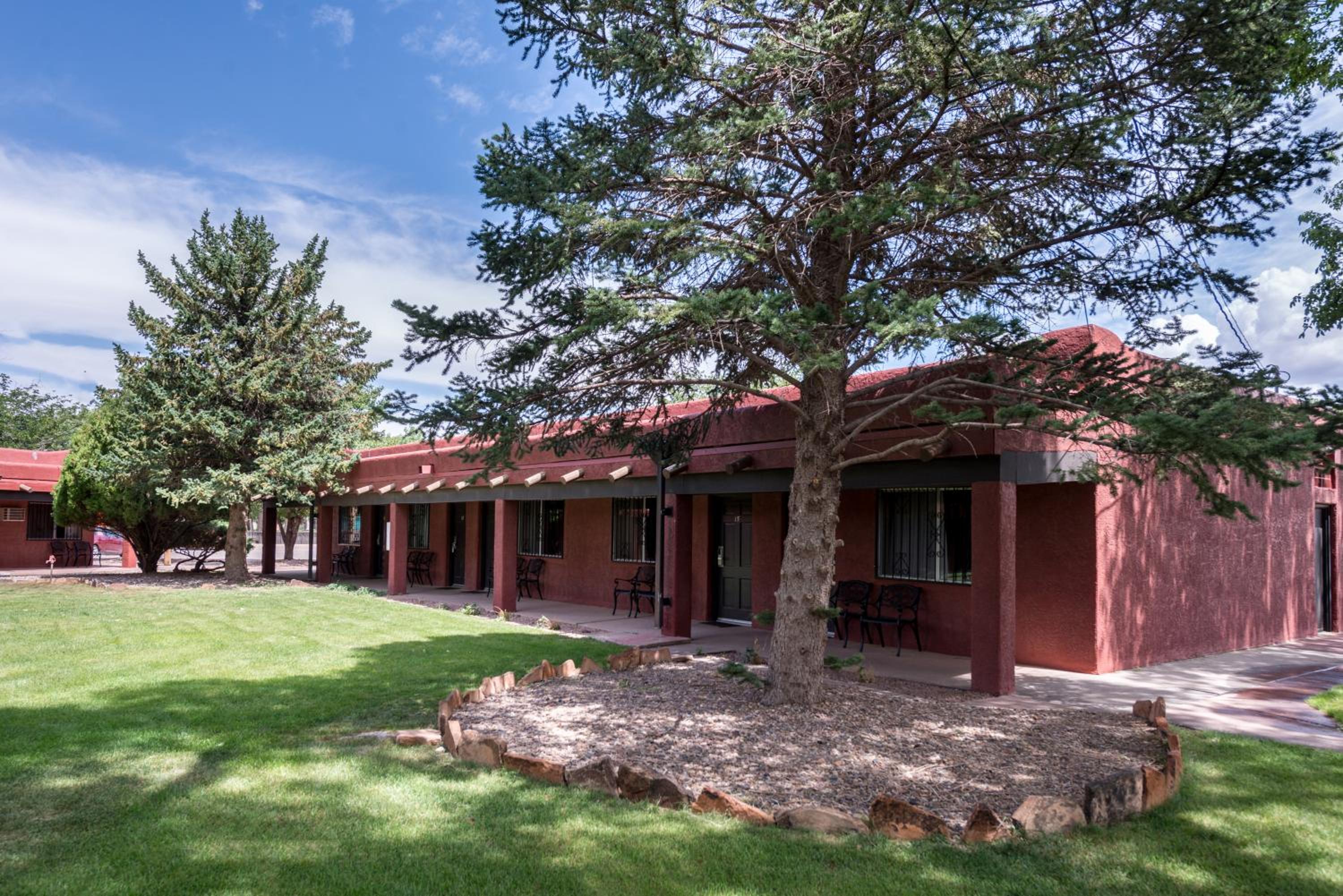 thunderbird lodge