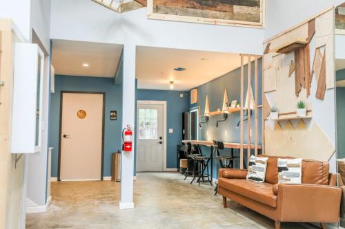 podshare san francisco marina hostel