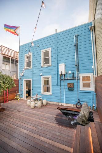 podshare san francisco marina hostel