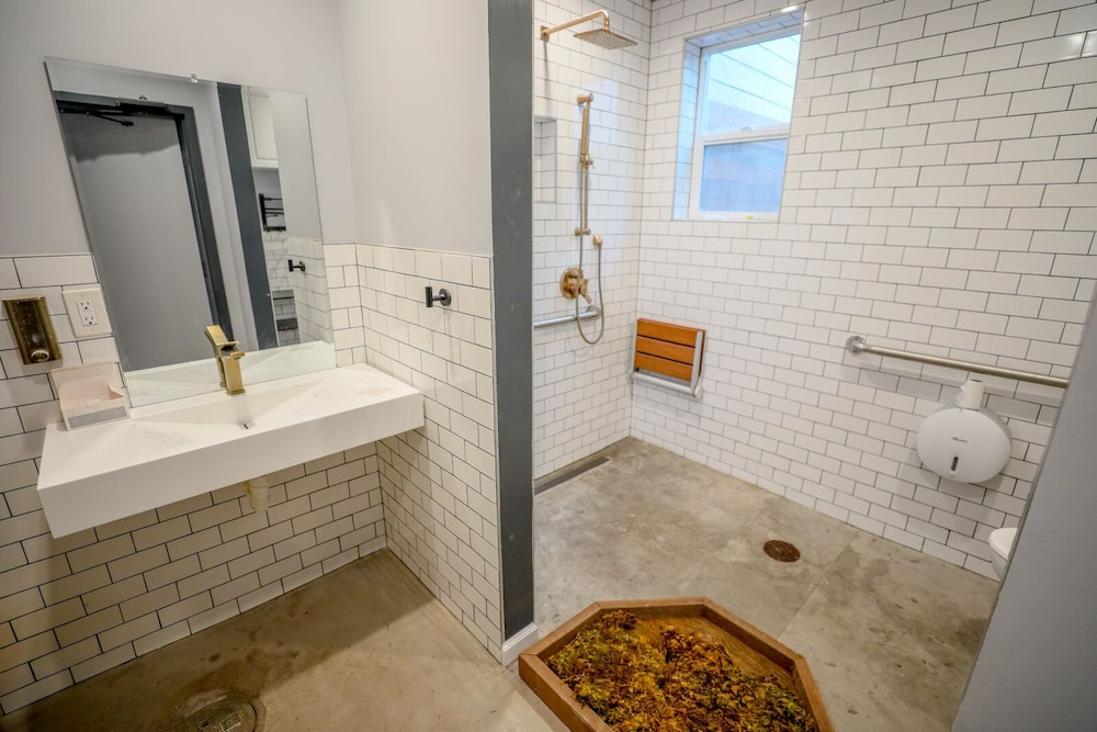 podshare san francisco marina hostel