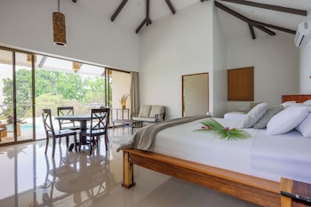 akua ocean view suites