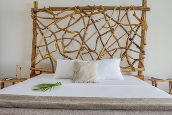 akua ocean view suites