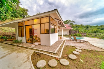 akua ocean view suites