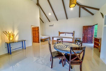 akua ocean view suites