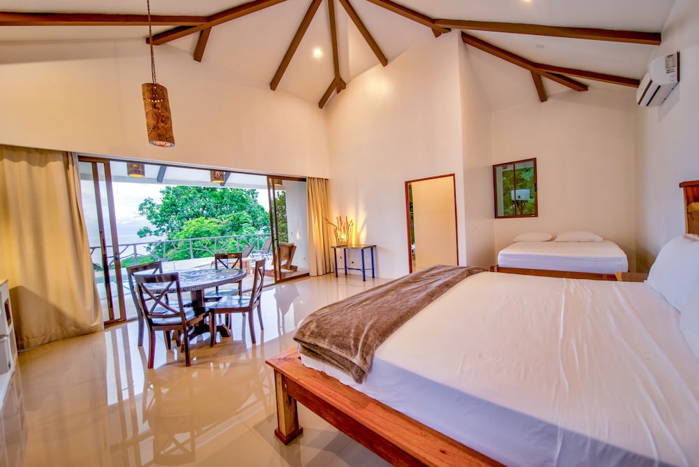akua ocean view suites