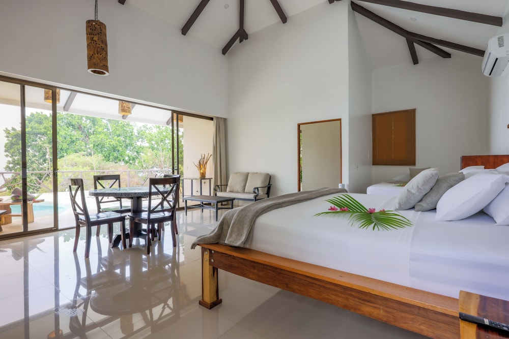 akua ocean view suites