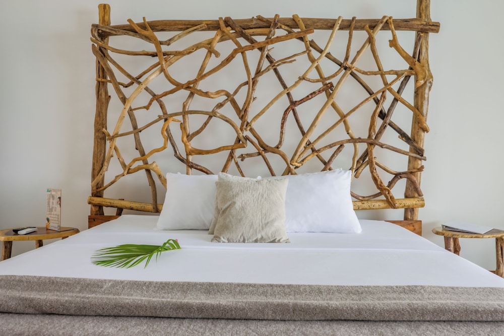 akua ocean view suites