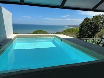 akua ocean view suites