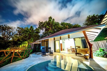 akua ocean view suites