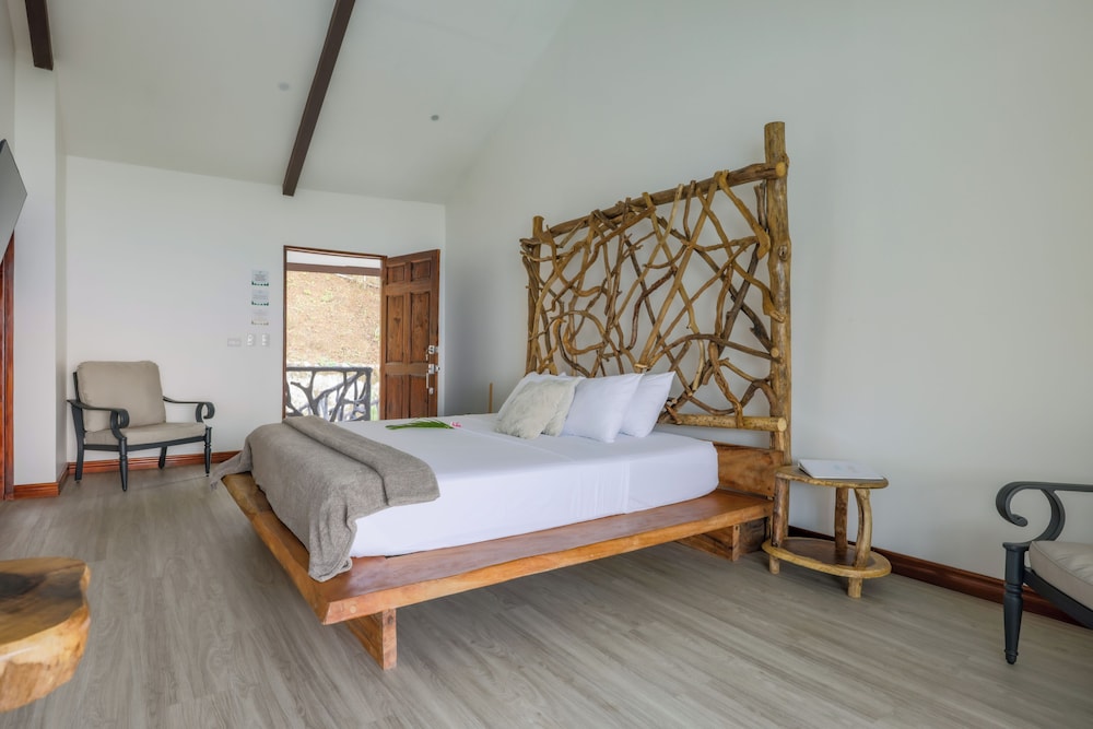 akua ocean view suites