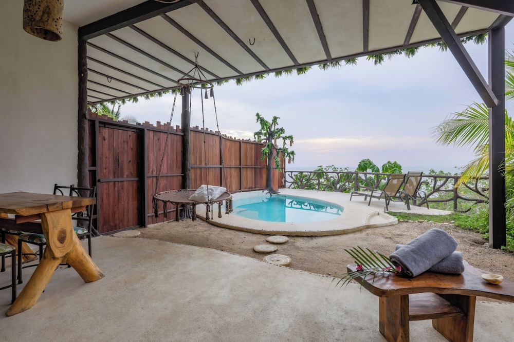 akua ocean view suites