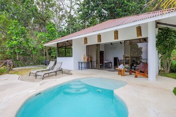 akua ocean view suites