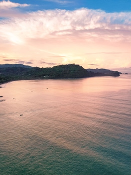 akua ocean view suites
