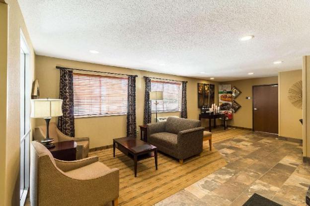 quality inn marshall mn near university