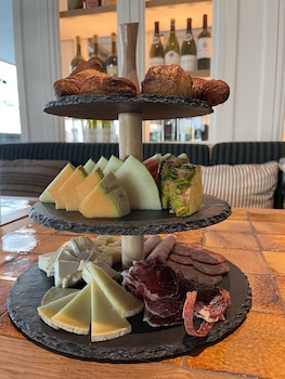 playa grande by tropical